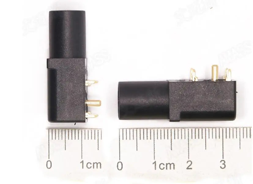 Amass 4mm PCB Banana Socket